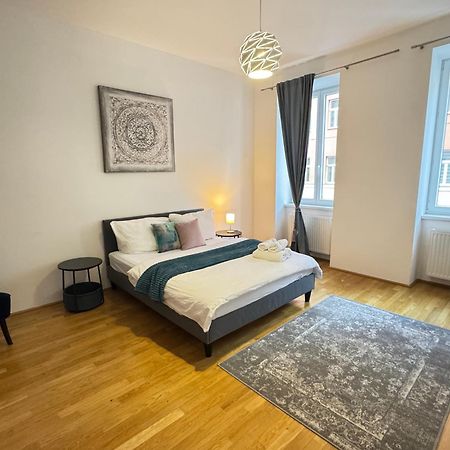 Charming Flat & Balcony Near Central Station L Bg5 Viyana Dış mekan fotoğraf