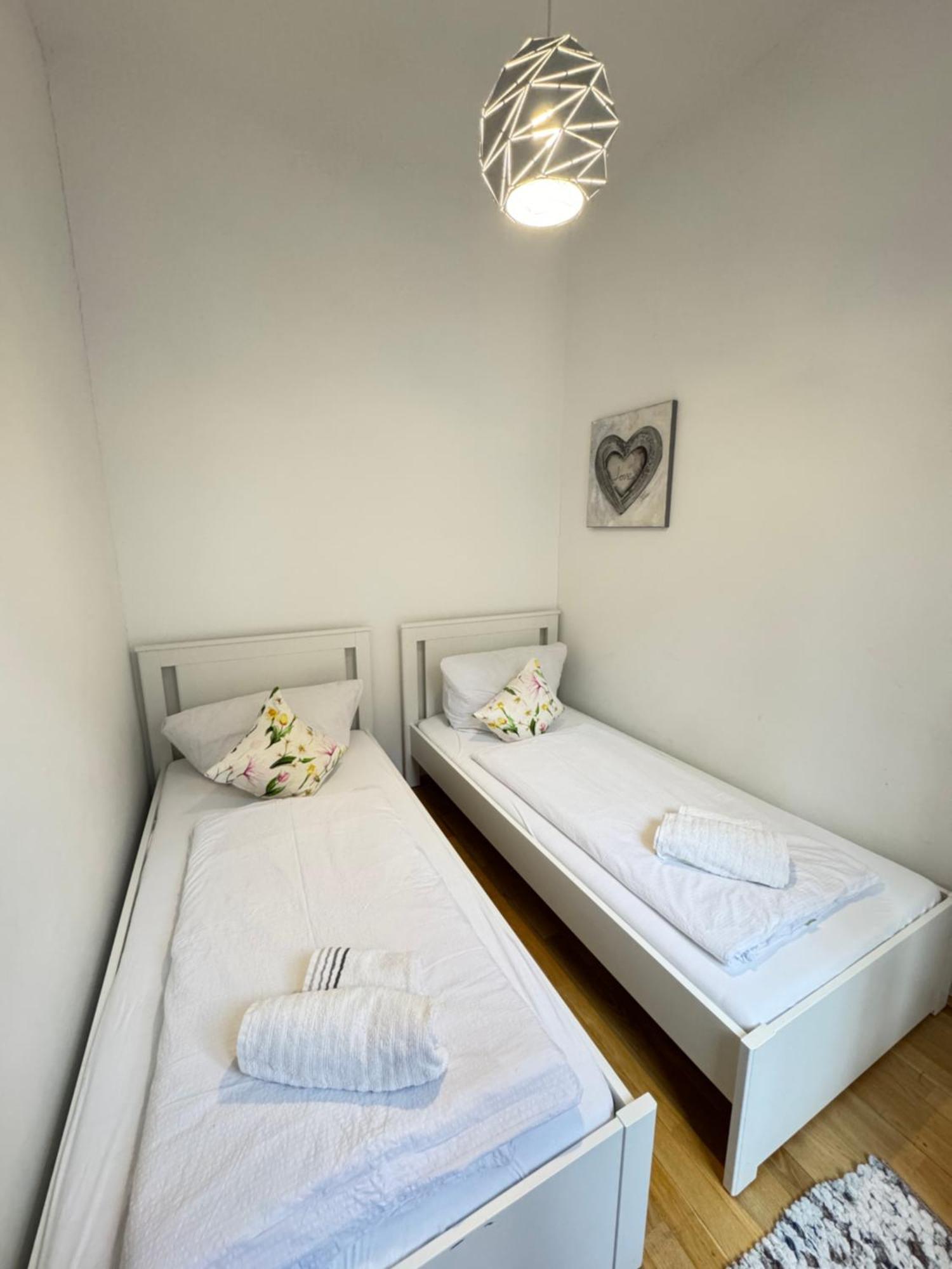 Charming Flat & Balcony Near Central Station L Bg5 Viyana Dış mekan fotoğraf