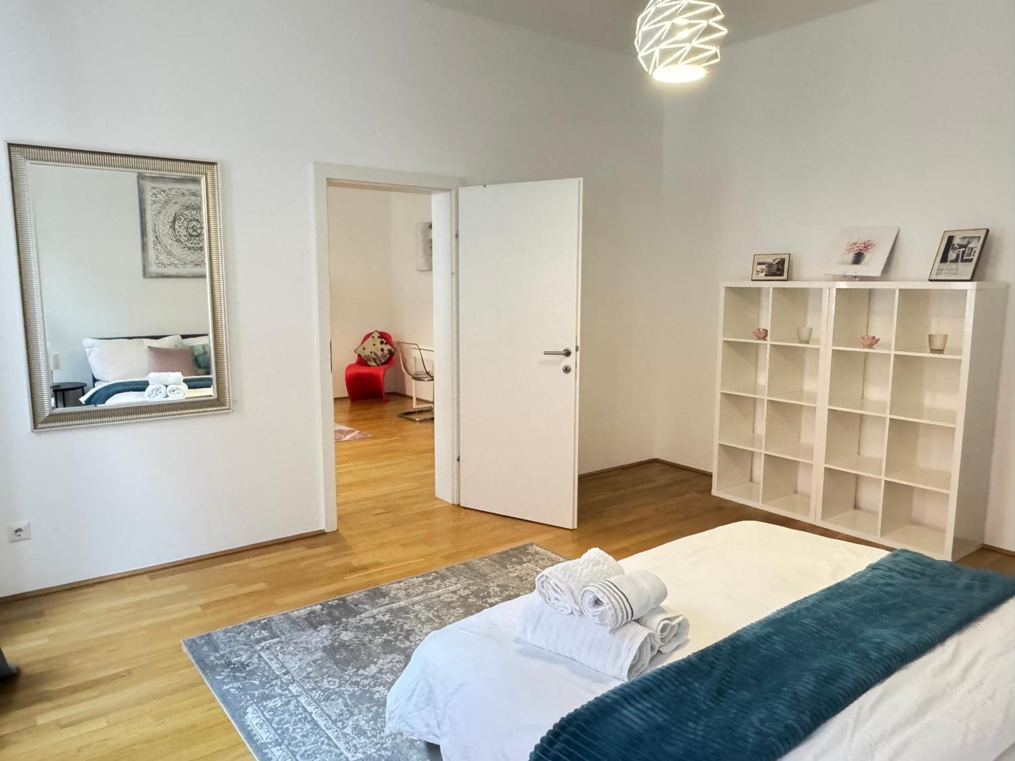 Charming Flat & Balcony Near Central Station L Bg5 Viyana Dış mekan fotoğraf